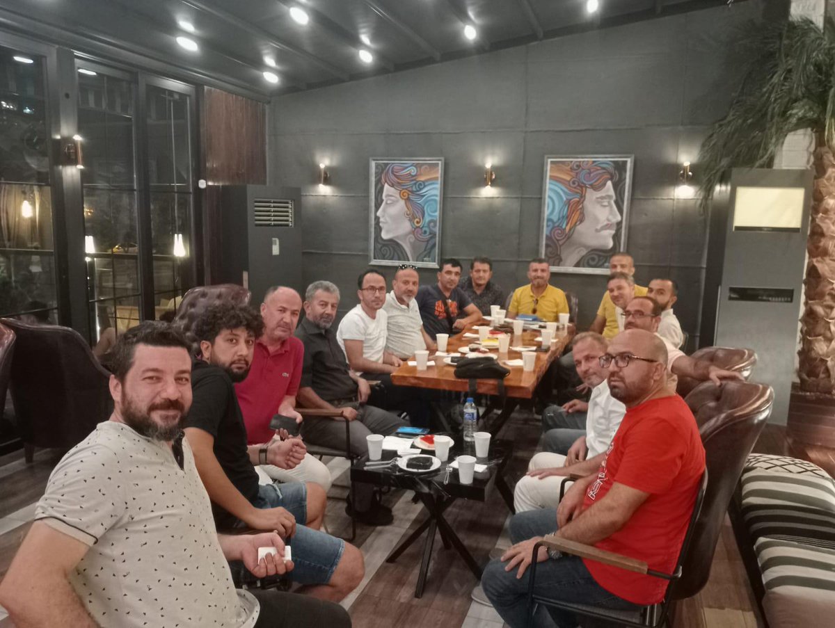 AlperenBaskanl's tweet photo. Alperen Ocakları Yönetim Kurulu Toplantımızı Gerçekleştirdik.
Allah Hayırlara Vesile Kılsın.
🇹🇷🇹🇷🇹🇷 https://t.co/WuohqkcdlR