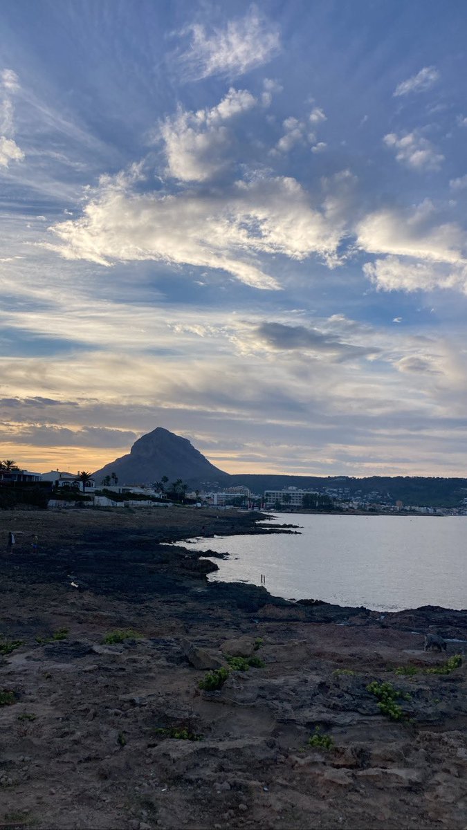Inesperez00's tweet photo. El mar es casa https://t.co/DQCckzfUjC