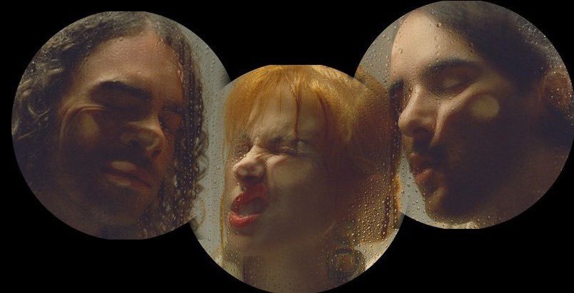 hiatusparamore's tweet photo. PARAMORE IS COMING https://t.co/ftBMnb7HDa