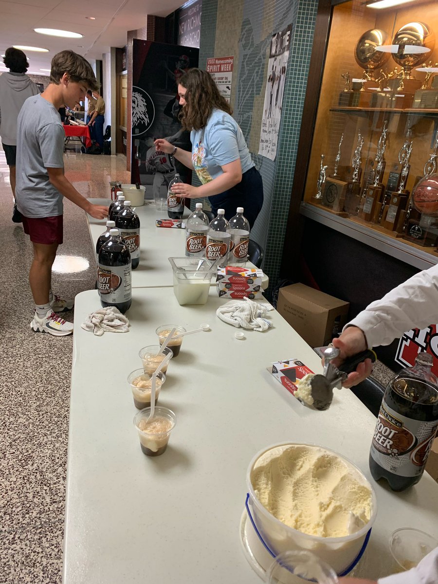 NRHSHOPE's tweet photo. @NRHSHOPE @NREVSD @NewRichmondHS Today was “Hope Floats” Day at NRHS.  Hope raises everyone up! Thanks to Lance Sizemore and IGA for donating the supplies for the Rootbeer floats! #lionstrong https://t.co/uc73ffjHqZ