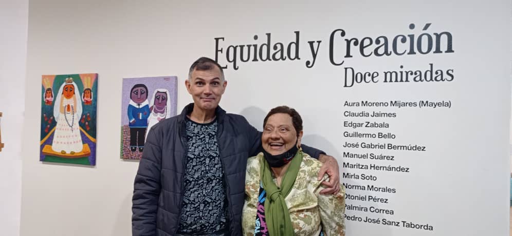 IartesVzla's tweet photo. “Estoy muy contenta con esta exposición, seguro que a partir de ahora se abrirán muchas puertas para los artistas. Realmente esto es un sueño que aún no puedo creer”, dijo Palmira Correa sobre la muestra Equidad y Creación Doce Miradas.
#ArtesPlásticas
@MaryPemjean @minculturave https://t.co/Yr0Zi7lSXv