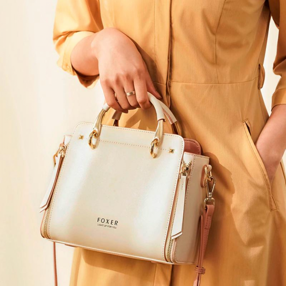 AmazonOrder1's tweet photo. Elegant Ladies Bag || Link https://t.co/3KeKXhUold || Price 231.00 USD https://t.co/B6XGp4pZUL