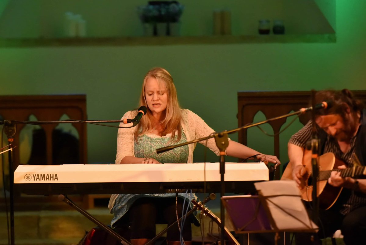 katiegraceharri's tweet photo. A few more pics from the Dorset album launch including @JonFletcher_ pics by Peter Alcock sound and lighting 😊
Tickets for the Oxford Launch on 23rd September here: https://t.co/07L9FclQy3 #abingdonevents #oxfordshirefolkmusicians #folkinoxford #ukfolk #britishfolk https://t.co/RyxPcdZyWw