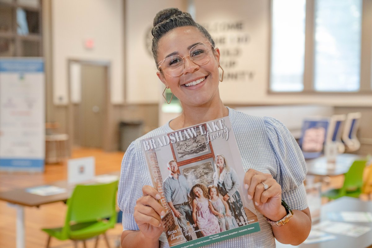 This week at 1MC, we heard from Holly Springs-based presenter Kala Wetzel with Best Version Media. Kala is the publisher of Bradshaw Lake Living – a magazine where you and your friends are the storytellers! 

Next 1MC: Wed, October 5th in Woodstock!

Photo credit: <a href="/bronsonkurtz/">Bronson Kurtz</a>!