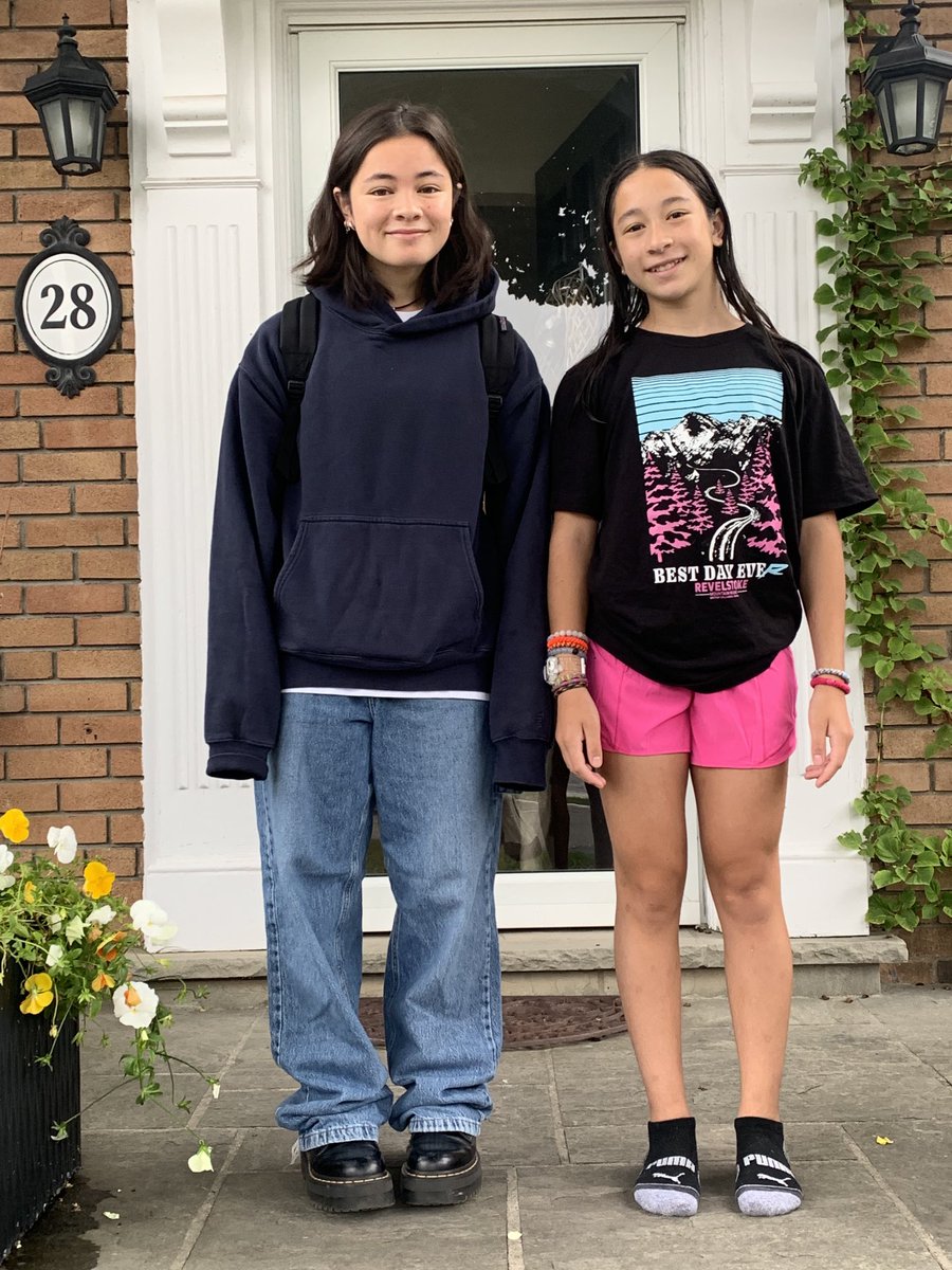 rchernoslin's tweet photo. A busy day has led to a slightly delayed posting but happy to report day 1 was a success for my two highschoolers! I ❤️ the first day of school. A day full of promise of new beginnings, new experiences and new friendships. #OntEdFirstDay @tdsb https://t.co/UOvBJNIHad