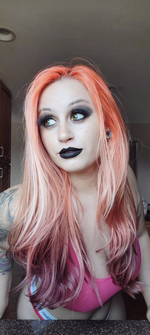 I'm cute today, rawr! https://t.co/osnBXRjEbS