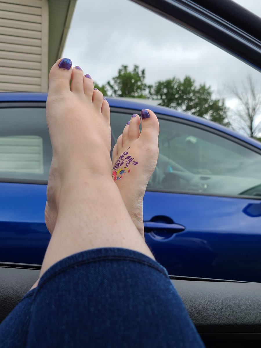 Trex951's tweet photo. Another day. Links in bio for OF and FF #onlyfansbabe #onlyfansgirl #onlyfans #onlyfansfeet #feet #feetpicsforsell #sellingfeetpictures #sellingpicture #barefeetfetish #smallfeet #prettyfeetgang #feetfinder #feetpicsforsales #barefeetfetish #Sellingcontent https://t.co/njN8tuiKSk https://t.co/iz3dyK8uTw