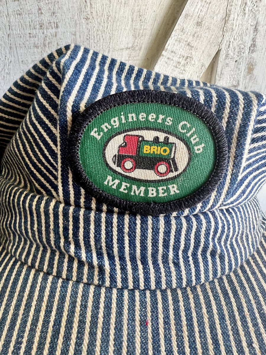 WolfenasV's tweet photo. Vintage train caps. Chattanooga choo choo #MadeInUSA #Conductorcap #trainconductor #engineerhat #costume #uocycle #Recycle #savetheplanet #halloweencostume #halloweenseason https://t.co/LnBufUYaKk