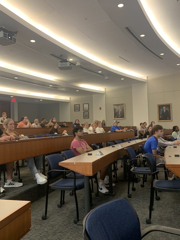 UKprepharmacy's tweet photo. Great first meeting! Thanks to everyone who came to the meeting today❤️
We can't wait to see you at our next upcoming event! If you didn't get to make it to the first meeting, we hope to see you at the next one. More information will be coming out soon. Have a great week! https://t.co/CGbV3kTlYg