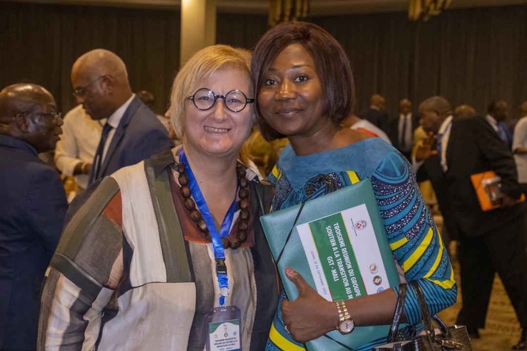 SylvieBAIPO_RCA's tweet photo. #Lomé #GSTM🇲🇱
Mobilisation en soutien au peuple frère du Mali.
Préserver certaines valeurs necessite de les pratiquer : Humilité, Respect, Solidarité, Amitié, Fraternité, humanisme.
Ensemble, optons pour préserver notre humanité & construire la paix.
@NurSagman
@AbdoulayeDiop8 https://t.co/TN5OeitGjl