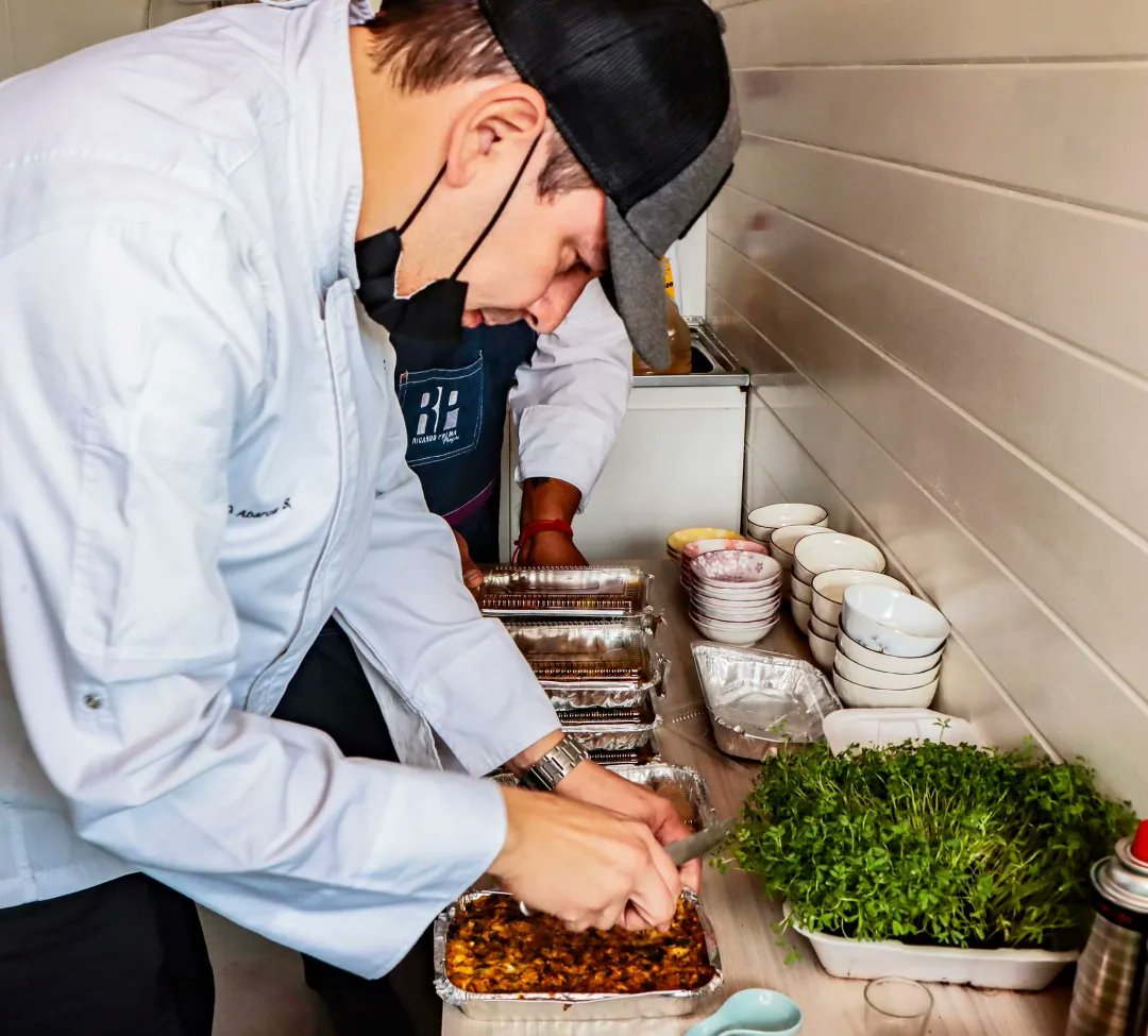 LaQuinta_Spa's tweet photo. #microgreens #Brotesverdes 

Hoy acompañamos a la Asociación Cultural y Gastronómica Suma Phayiri, con nuestros #microgreens de lentejas, que le aportarón un suave, dulce y natural sabor a las preparaciones de la gastronomía regional.

 #laquintatechosverdes https://t.co/Opd4VEwWbU