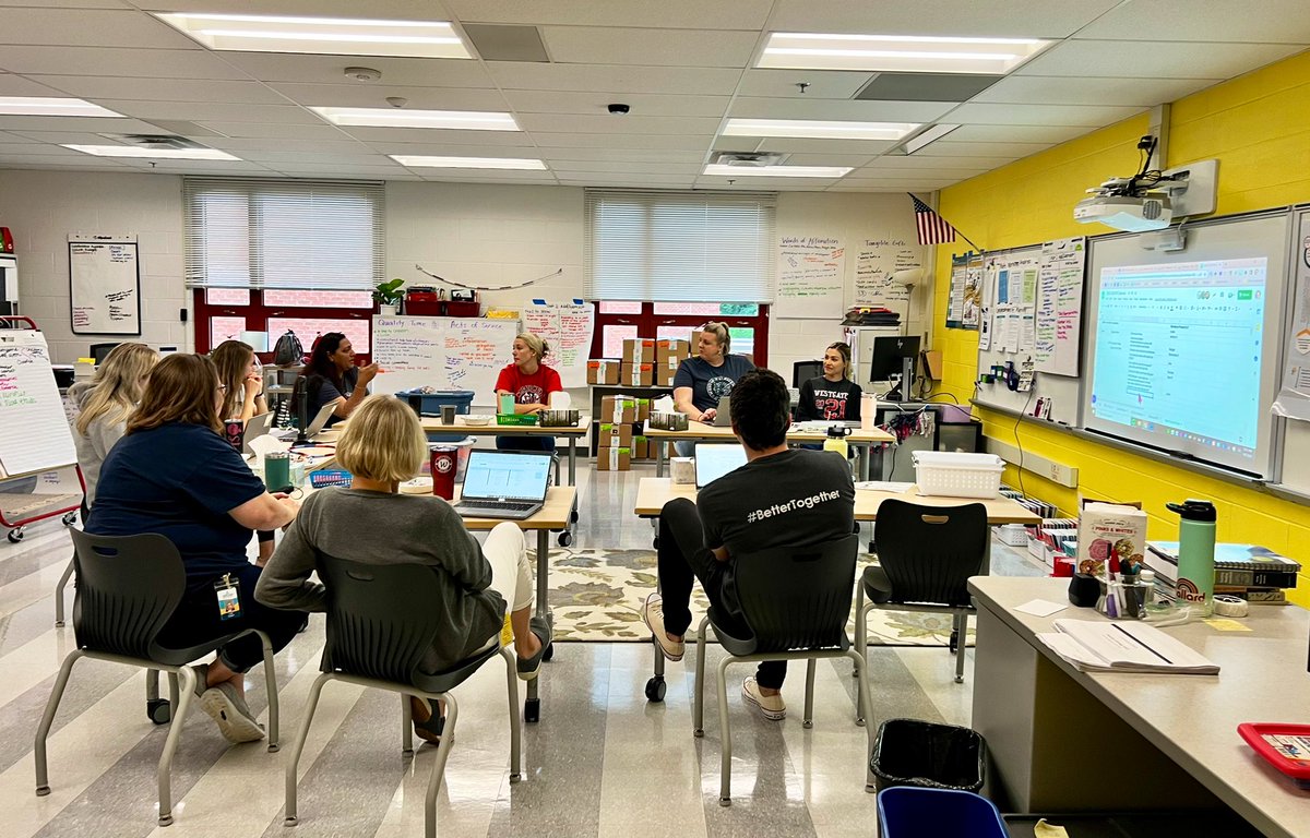 Hallie Demetriades tweet media