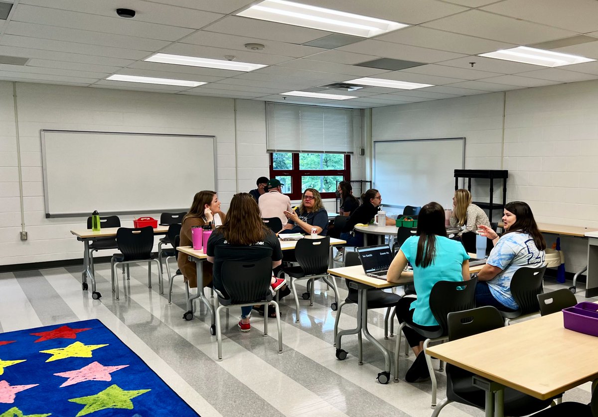 Hallie Demetriades tweet media