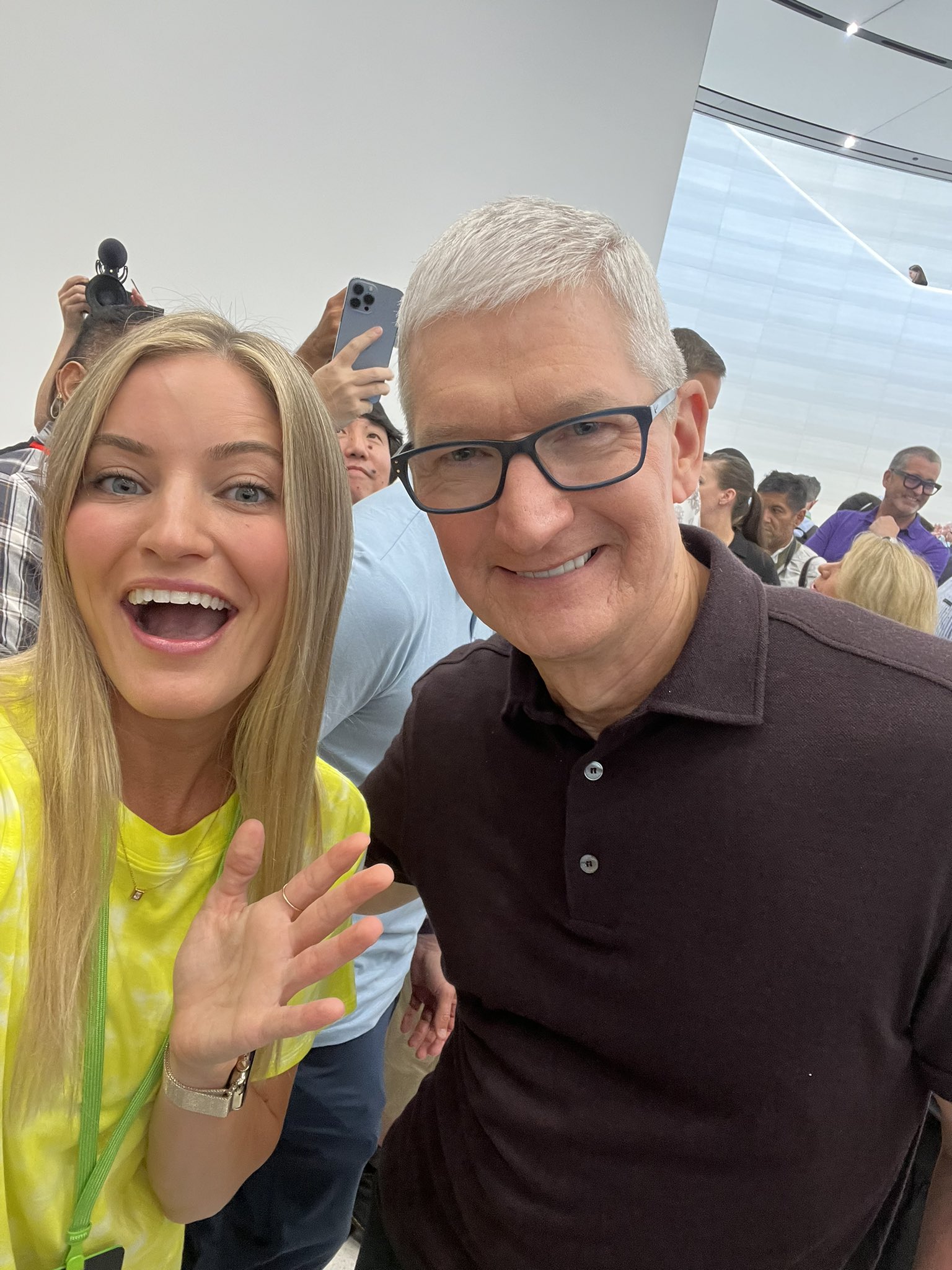 iJustine on Twitter "Always great running into tim_cook at the