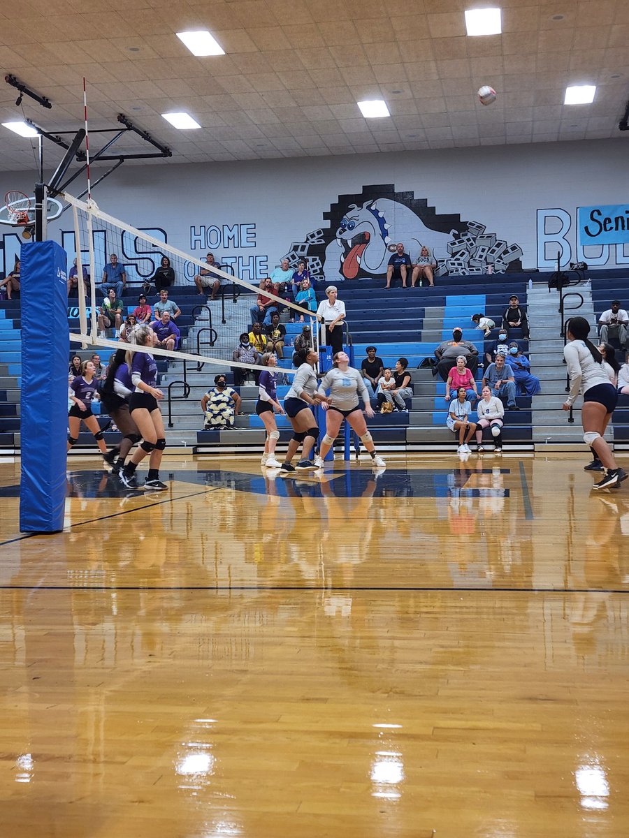 BCMULLINAX78's tweet photo. @Newberry_HS Go Bulldogs! https://t.co/28QwXhWxaX