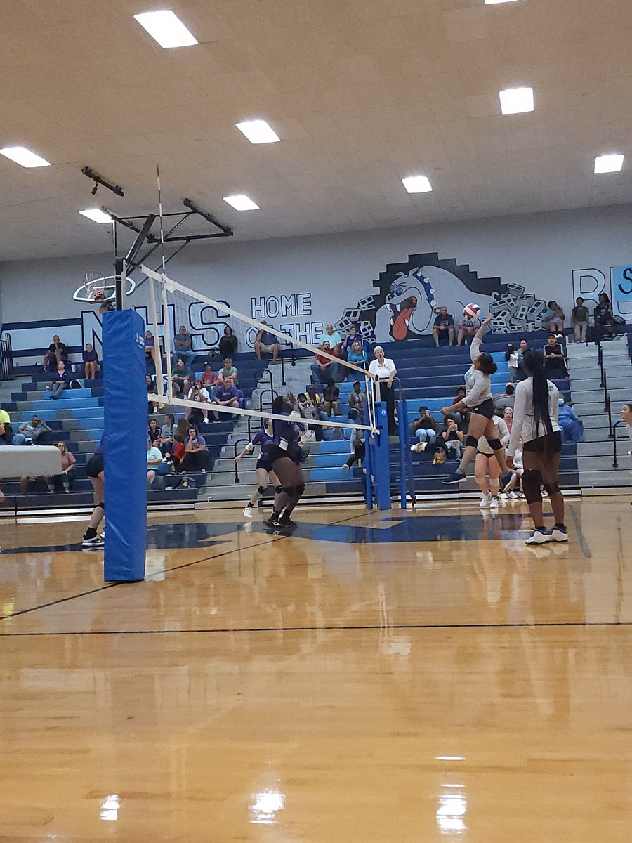 BCMULLINAX78's tweet photo. @Newberry_HS Go Bulldogs! https://t.co/28QwXhWxaX