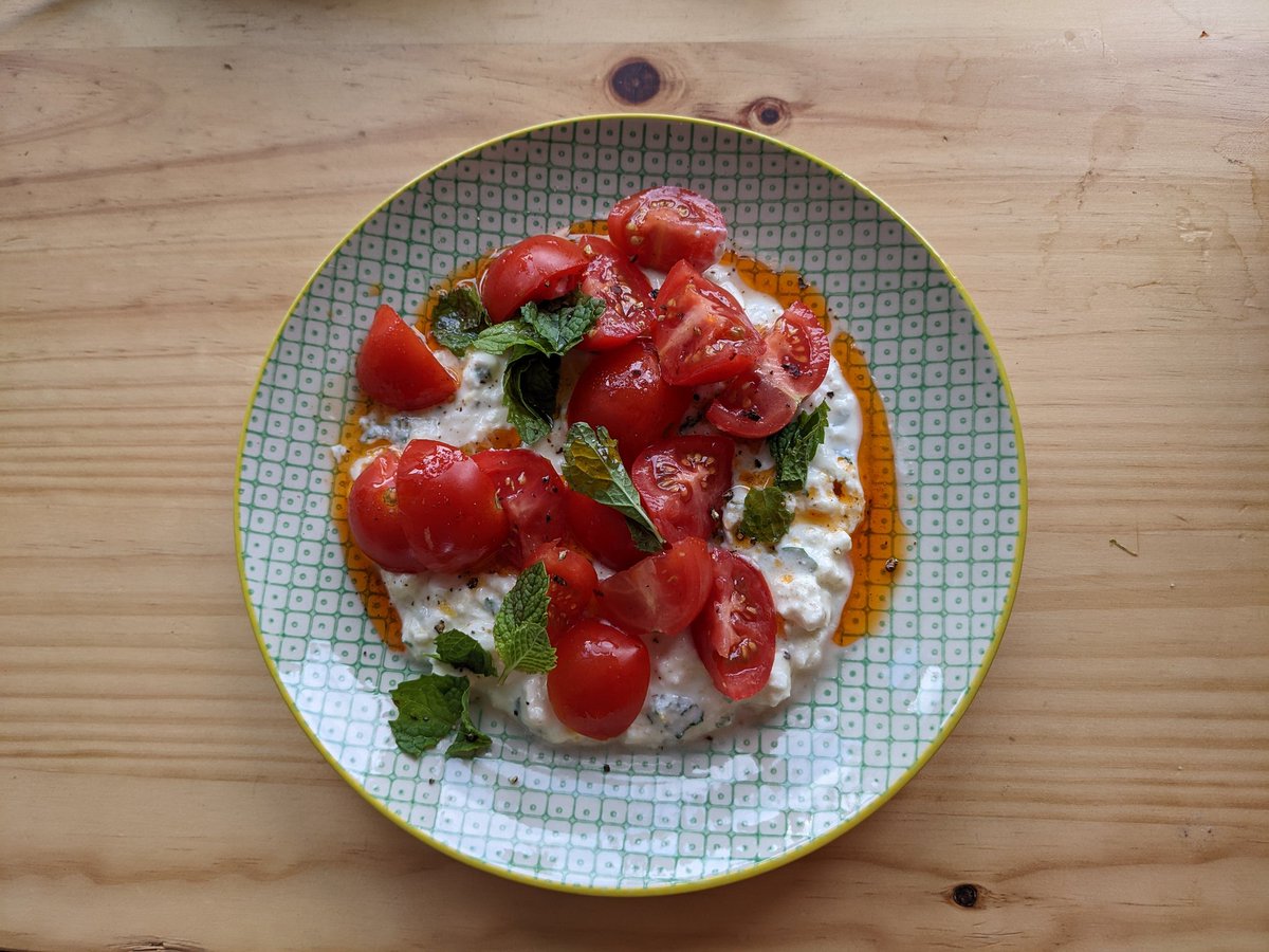whatDomAte's tweet photo. Recently, bagel w this lemon mint feta dip that has truly blown my mind twice https://t.co/nPHQoql8bX