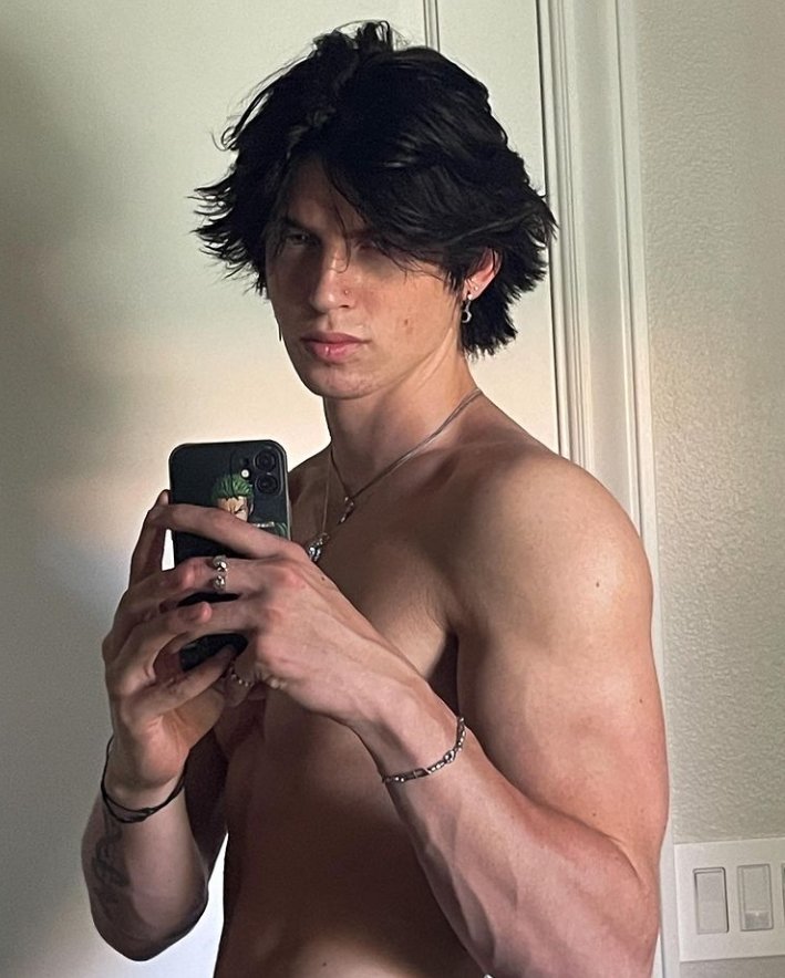 si witzy witzy araña, subió a su telaraña que no se me suba esa perra que a su vato engaña.