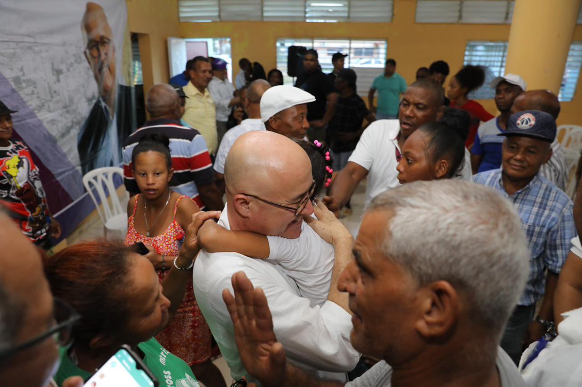 DominguezBrito's tweet photo. Este es un proyecto de nación de mística, de amor al servicio, de una visión de país donde nuestra misión será cambiar para bien la vida de la gente. 

¡El 16 de octubre VOTA 3!

#Vota3 #FranciscoPresidente https://t.co/kTAe1AwPcT