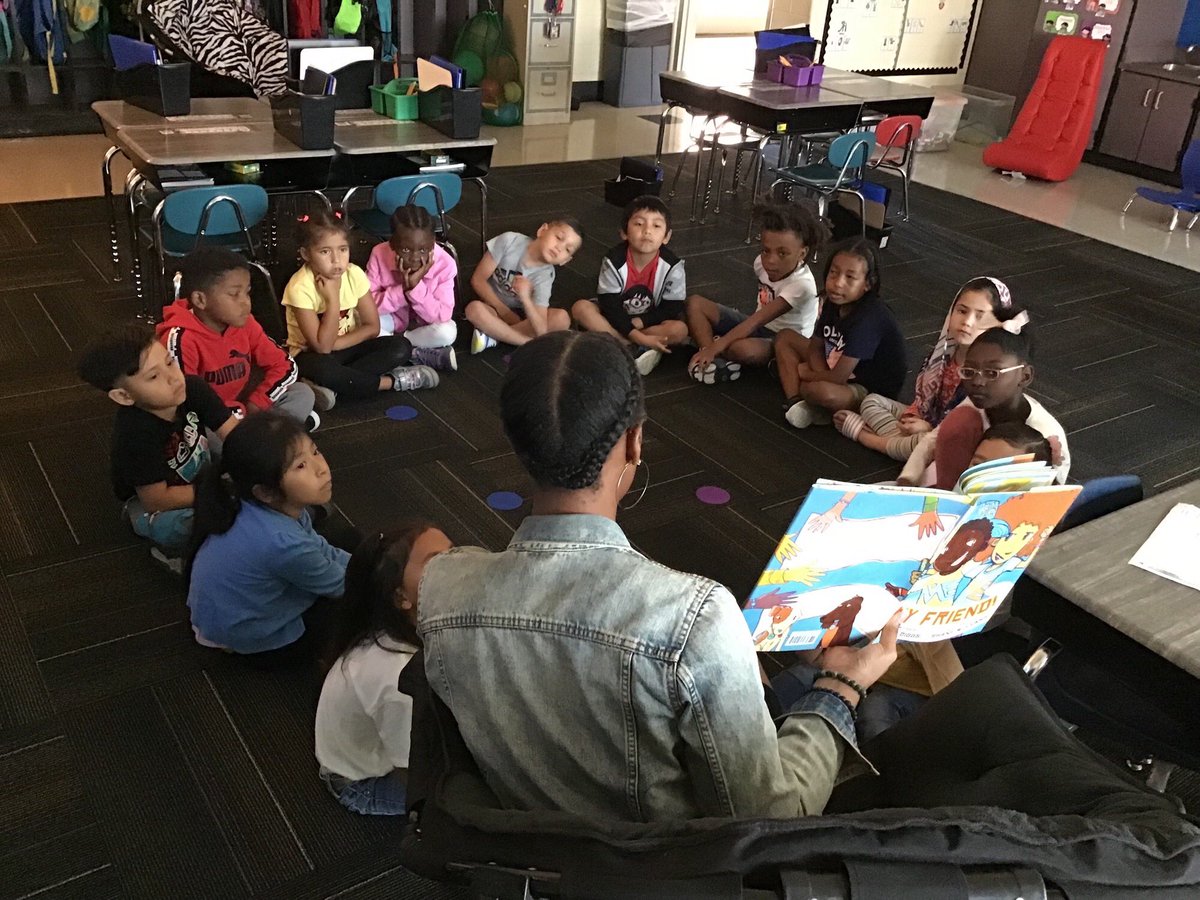 AdvantageousAf1's tweet photo. Had the opportunity to read #MyFriend with these scholars at @KCPS_Faxon today! #KCPSLovesToRead https://t.co/4QhxLZo0IH