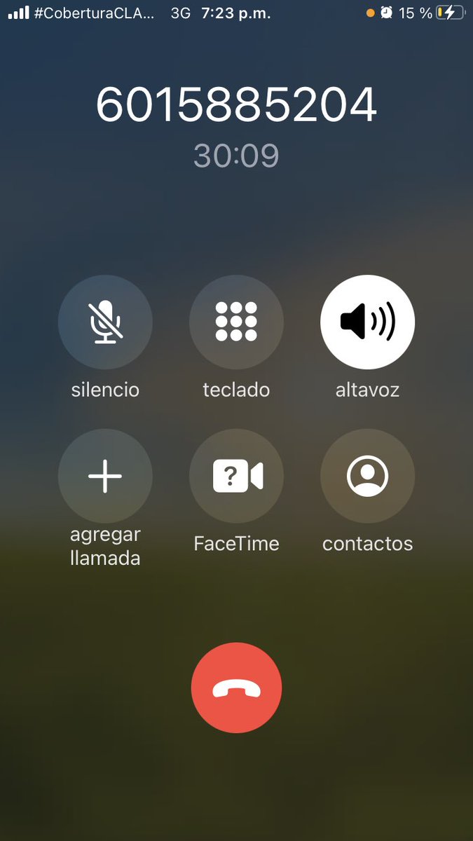 natropi2802's tweet photo. @MovistarCo cuánto más debo llamar y esperar sin solución a mis servicios que están al día de pago, ahhh pero demórese en pagar y verá!!!!! #PESIMOSERVICIO https://t.co/JcXE8IMZFE