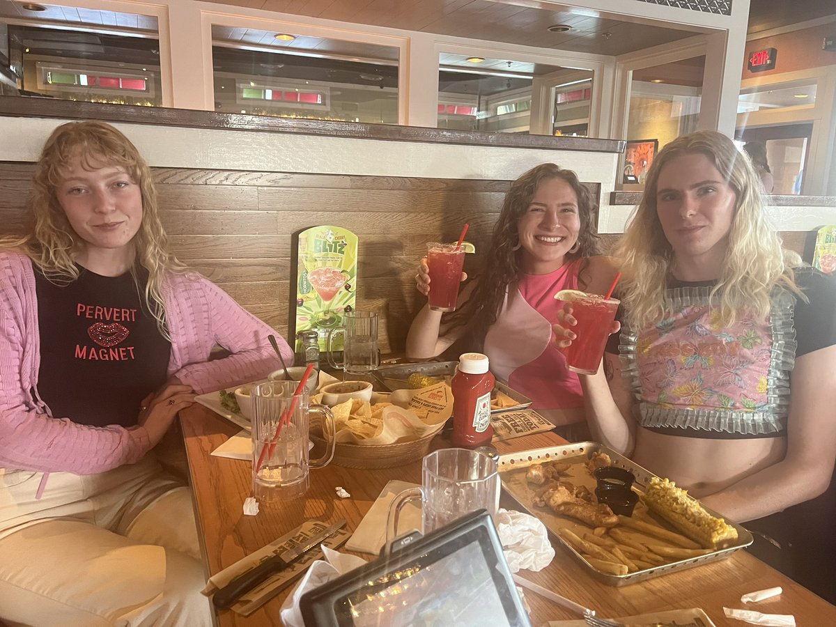 britnee hogue (@britneehogue) on Twitter photo BARBZ day <a href="/Chilis/">Chili's Grill & Bar</a> ?! Count us, and our cute guests in! #margzforbarbz #chilislove #teamriv <a href="/anarchy_bus/">mike greer</a> <a href="/crystalbugg/">Welchpp3518</a> <a href="/hasquet/">Hasquet</a> <a href="/NICKIMINAJ/">Nicki Minaj</a> <a href="/dougcomings/">doug comings</a> @StephanieKeeli5 BARBZ day <a href="/Chilis/">Chili's Grill & Bar</a> ?! Count us, and our cute guests in! #margzforbarbz #chilislove #teamriv <a href="/anarchy_bus/">mike greer</a> <a href="/crystalbugg/">Welchpp3518</a> <a href="/hasquet/">Hasquet</a> <a href="/NICKIMINAJ/">Nicki Minaj</a> <a href="/dougcomings/">doug comings</a> @StephanieKeeli5