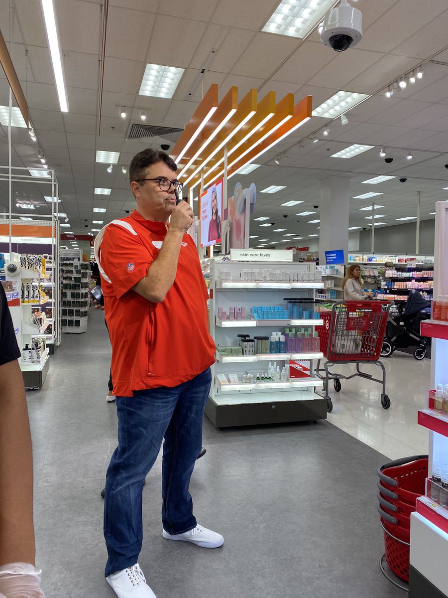 Such a fun day at 2212!! We got to spend some time with @ContrucciJoe . And then he gets on the walkie and recognizes our team. Such a cool moment🙏