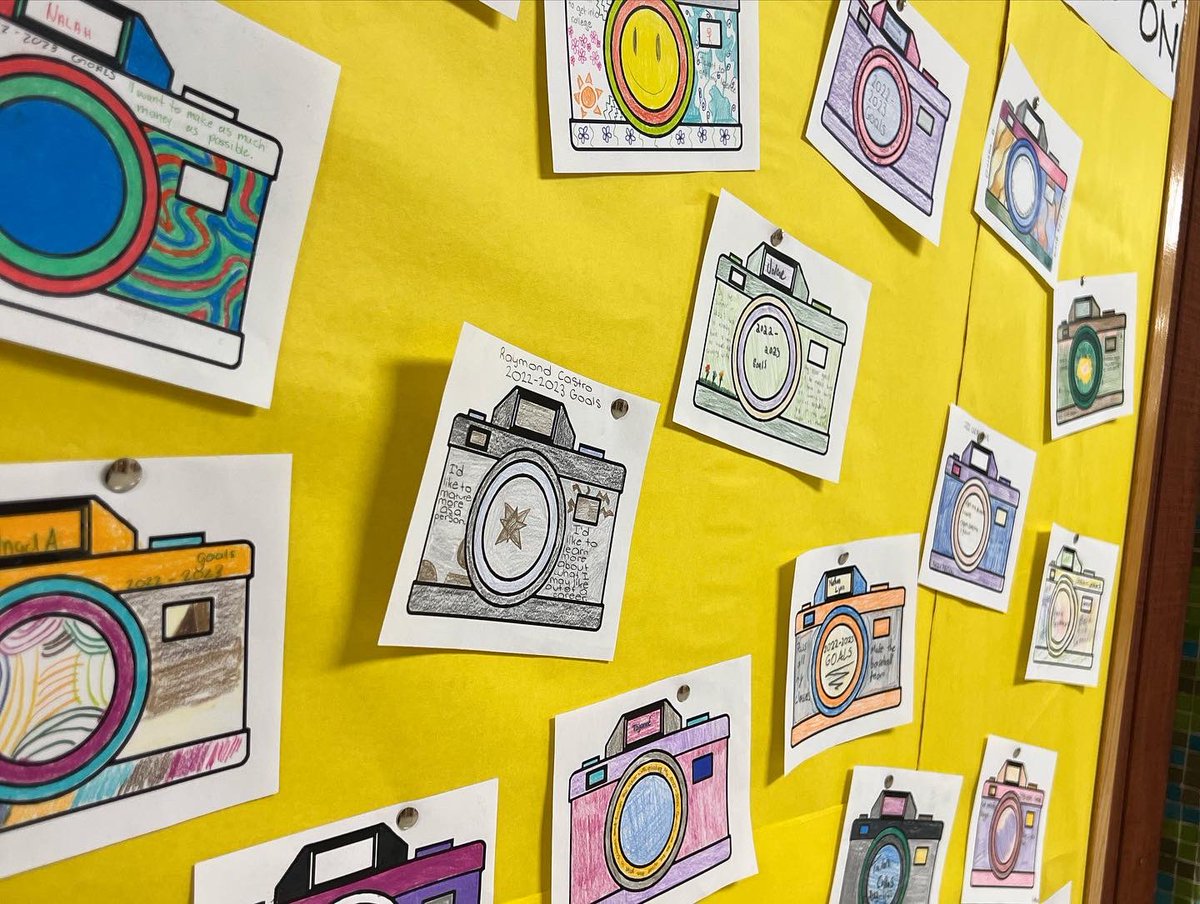 MsTooheyFHS's tweet photo. Photography students are focused on their goals for the 2022-23 school year! Come check them out in the Math hallway! 📸 
•
•
•
#FHSphotography #BASDarts #BASDproud #SupportTheArts #FreedomFamily #BuildingBethlehem #PaArtEd #PAEA https://t.co/eC9ZjdhEme