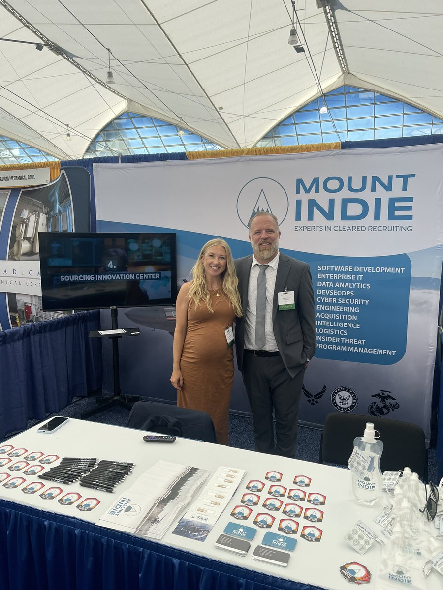 MountIndie's tweet photo. @NavyGoldCoast do not leave without picking up the worlds best pen and water bottle from @MountIndie …. Also it’s time to fix recruiting! https://t.co/4t3bP4P1ti