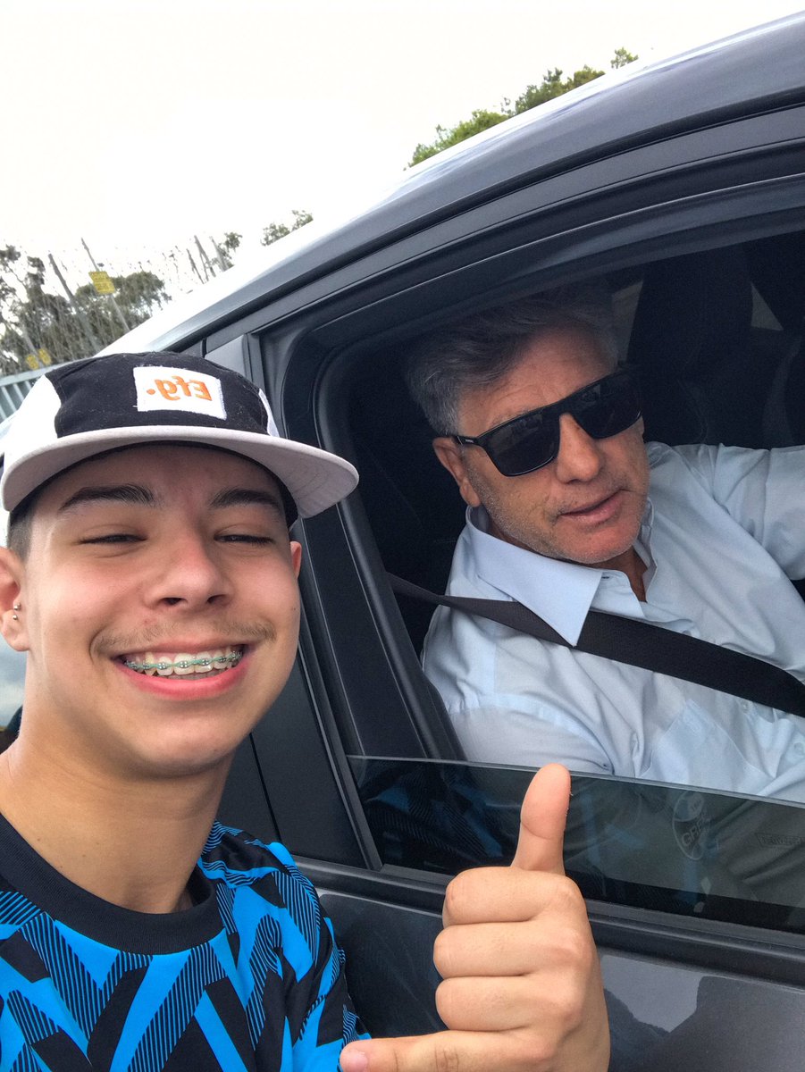 DiasEndrio's tweet photo. QUE DIA FELIZ!! SIMPLESMENTE RENATO PORTALUPPI 💙🥹🇪🇪 https://t.co/n1PavtNk9Y