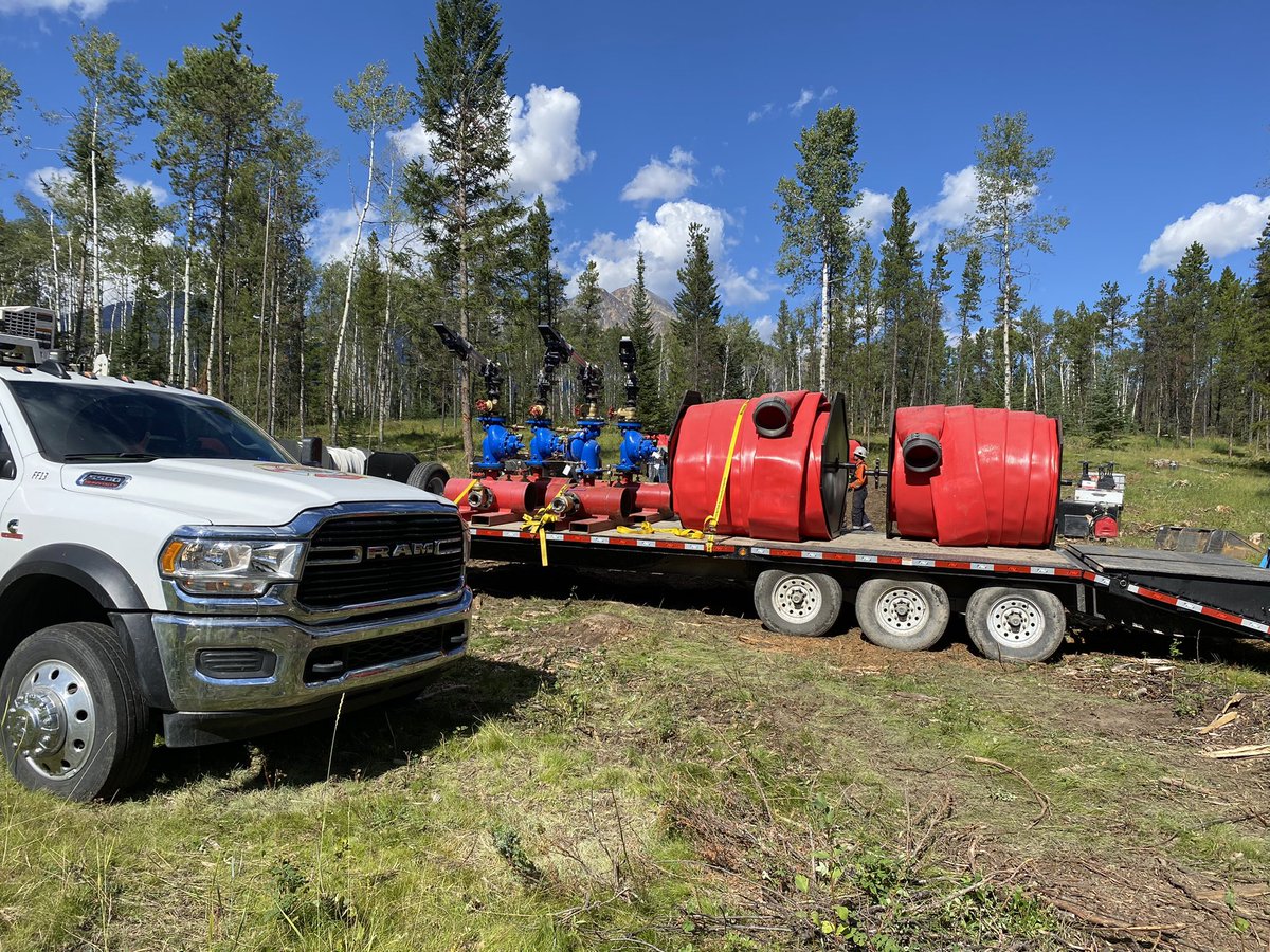 Parks Canada gave <a href="/GlobalEdmonton/">Global Edmonton</a> a tour of some precautionary measures being set up just outside of #Jasper (in case Chetamon wildfire moves close). That includes a system that can spray 13 thousand gallons of water a minute.
More tonight at 5 and 6 p.m. #yeg