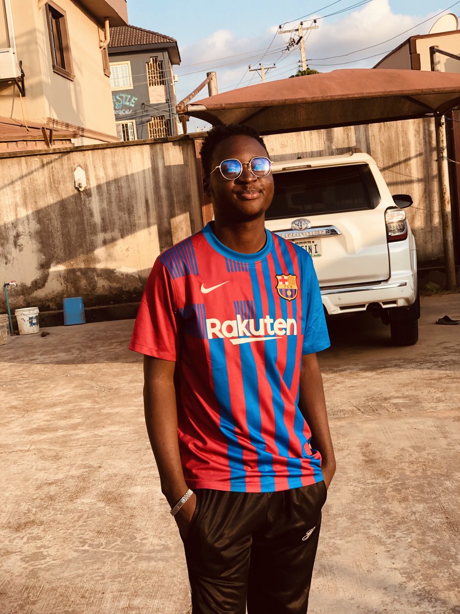 codetech__'s tweet photo. Hi everyone my name is AKOREDE ALAO, I’m a software developer learning to become a full stack developer soon. I look forward to connect and make friends with other developers. Kindly like rt and follow I promise to follow everyone back …stay blessed ☺️❤️ https://t.co/hAleeinzyH