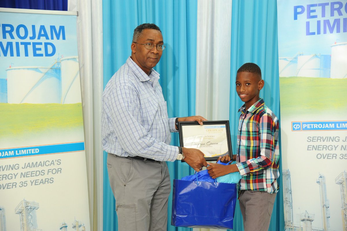 Petrojamjm's tweet photo. We’d also like to congratulate our sectional prize winners; Darron Green, Takura Williams, and Nickell Kelly!
#Petrojam #40yearsold https://t.co/4aRDPOCEa3
