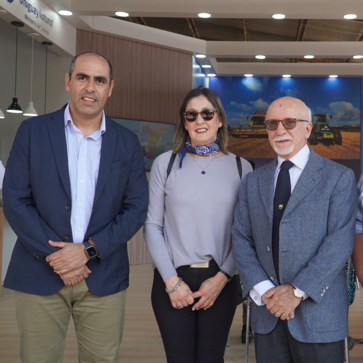 inversionIDCL's tweet image. Presencia y jornadas de trabajo para la delegación de @gobiernodecl en #Expointer2022 @ESTEIO. Siguiendo el estado y avance del proyecto Hidrovia Lago Merin y el ecosistema y actores productivos regionales