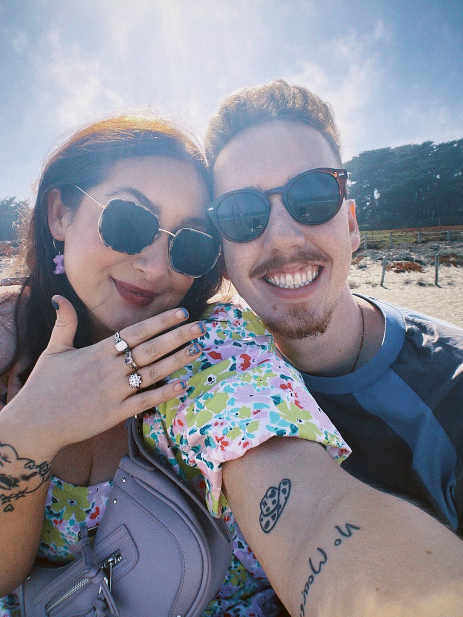 bethanytbm's tweet photo. a million times yes 💍🤍✨ https://t.co/pAd06GgKSm