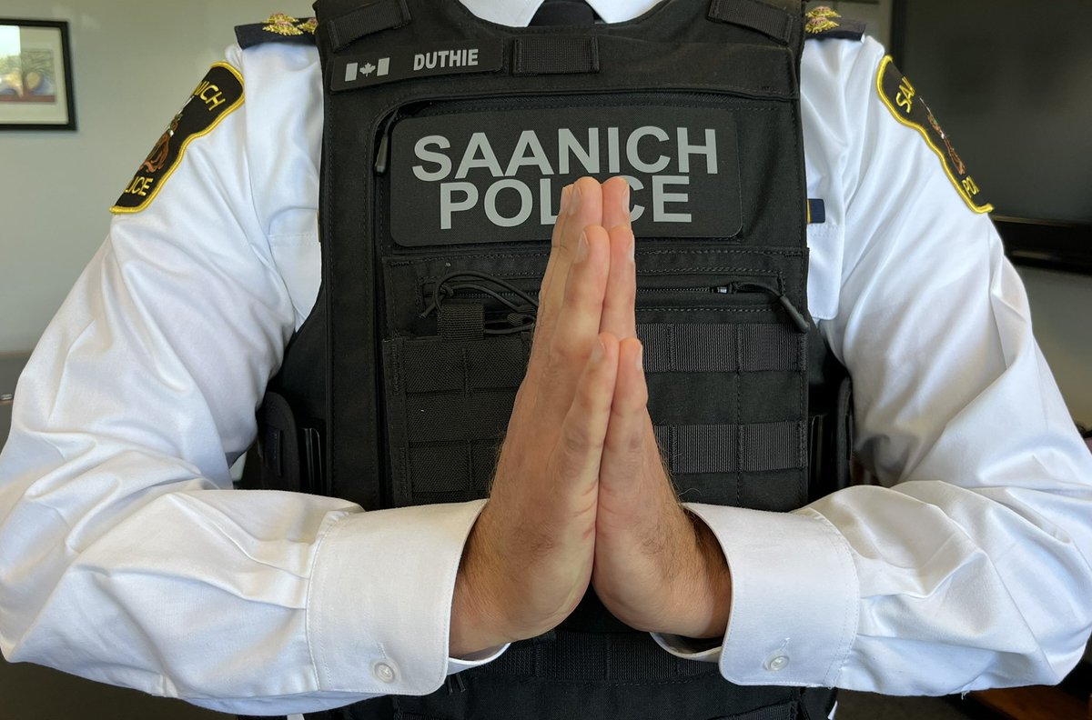 ChiefDuthie's tweet image. SPD is beaming as our final officer is released from #VGH after 71 days. This hero took a few steps on his own - pure drive and resilience. Embraced by family, @SaanichPolice, #GVERT, #PAS, @islandhealth, and many more. So grateful for all the care and ongoing support! #yyj