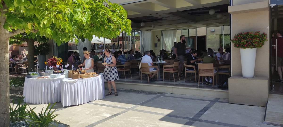 Day 5 of #ECIS2022 conference lunch break.
#Colloids #polymers #nanomaterials #Physics  #Chemistry  #Biology
#Engineering #materialsscience