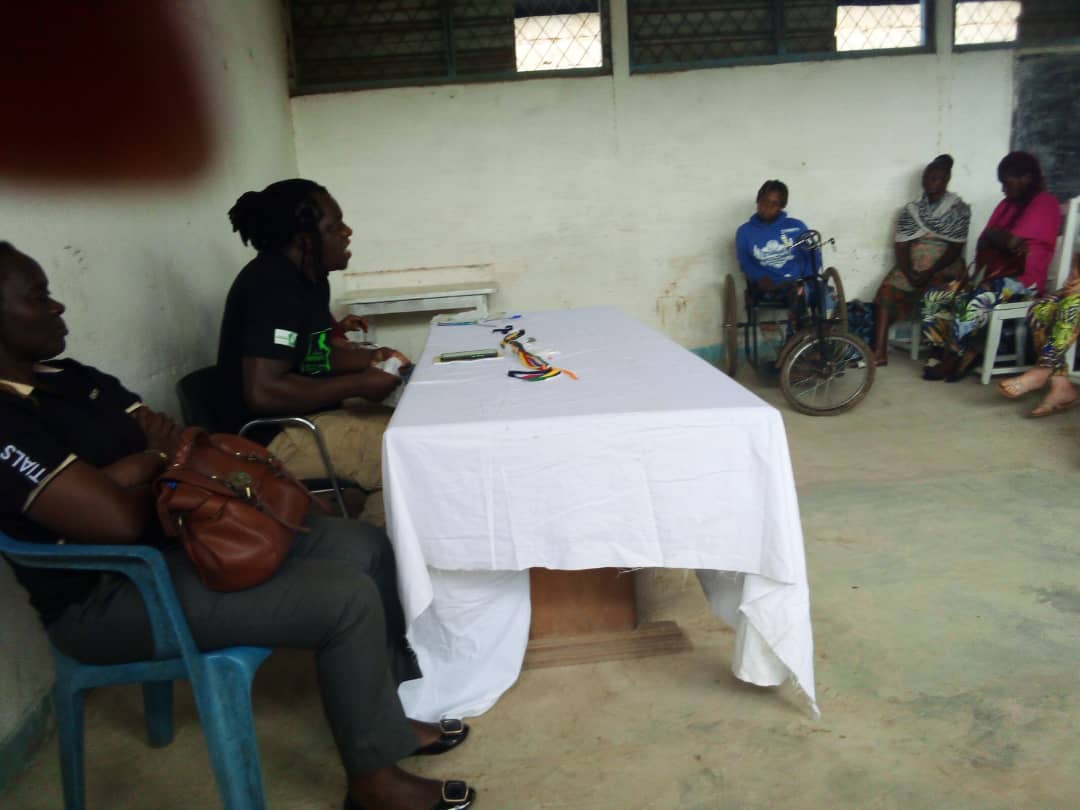 2saint237's tweet photo. Renforcement des capacités sur les domaines des drogues en milieu scolaire avec les parents d'élèves

P.S.: Je suis toujours a Kribi https://t.co/oUatZfHHw4