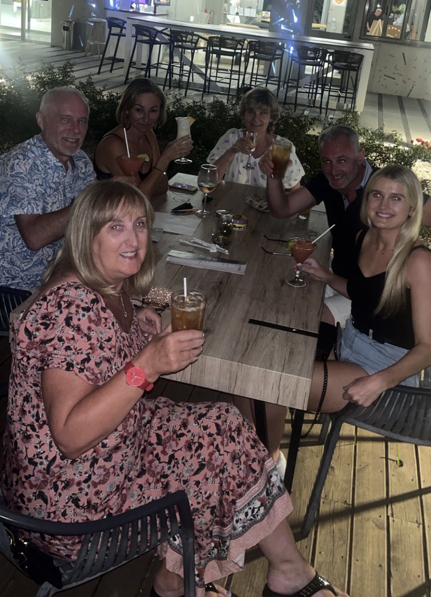 Neilson Buca Beach Club tweet media