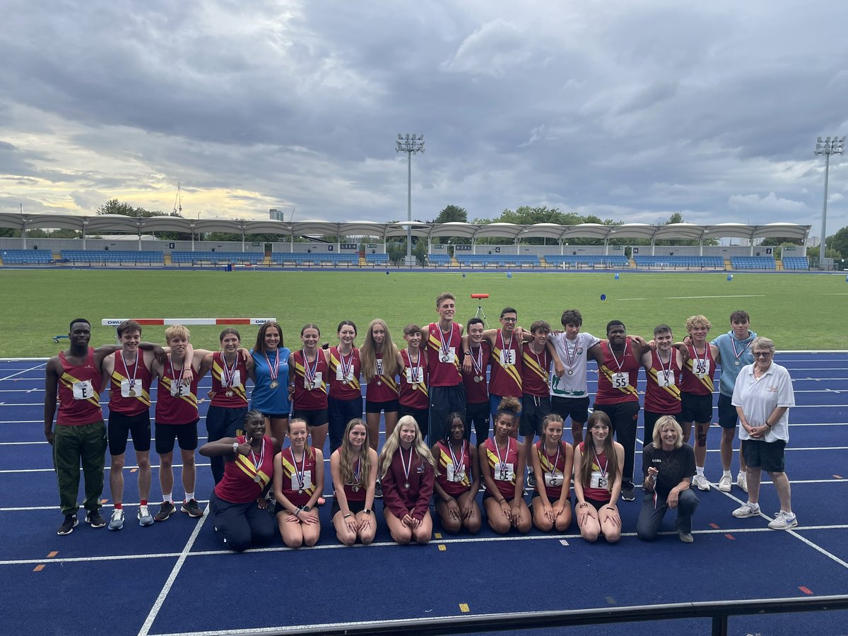 dmhavard's tweet photo. Amazing weekend at the Ethiad in Manchester for Phoebe and Team Avon. Runners up in the National YDL finals with a Bronze in the relay for the girls. Amazing team effort, great performances, support and thank you Sandra, Lesley and all the coaches @mangotsfieldpe @YateAC https://t.co/L3keoDaIOQ