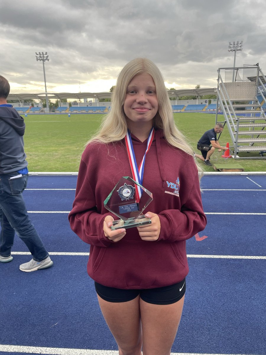 dmhavard's tweet photo. Amazing weekend at the Ethiad in Manchester for Phoebe and Team Avon. Runners up in the National YDL finals with a Bronze in the relay for the girls. Amazing team effort, great performances, support and thank you Sandra, Lesley and all the coaches @mangotsfieldpe @YateAC https://t.co/L3keoDaIOQ