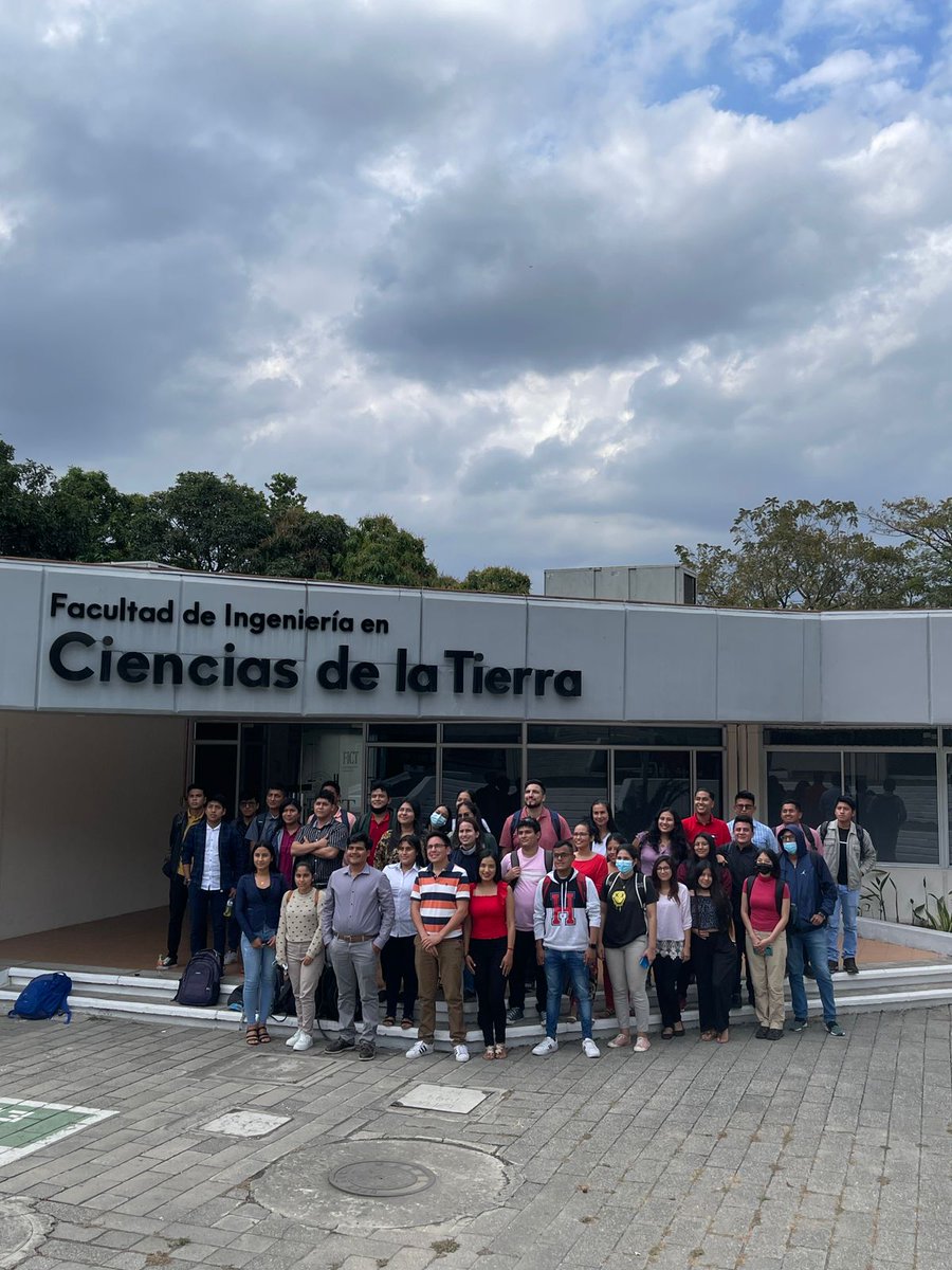 aefict's tweet photo. Nos es grato compartir con ustedes fotografías del curso: "Sistema Petrolero: (Conceptos Geológicos y su interpretación a través de Datos Sísmicos)", dictado por el PhD. Carlos Aizprúa (Alumni FICT) el pasado 30 de julio .
#AEFICT #PetroleumSystem #Geosciences #FICTESPOL https://t.co/12bknLqGuM