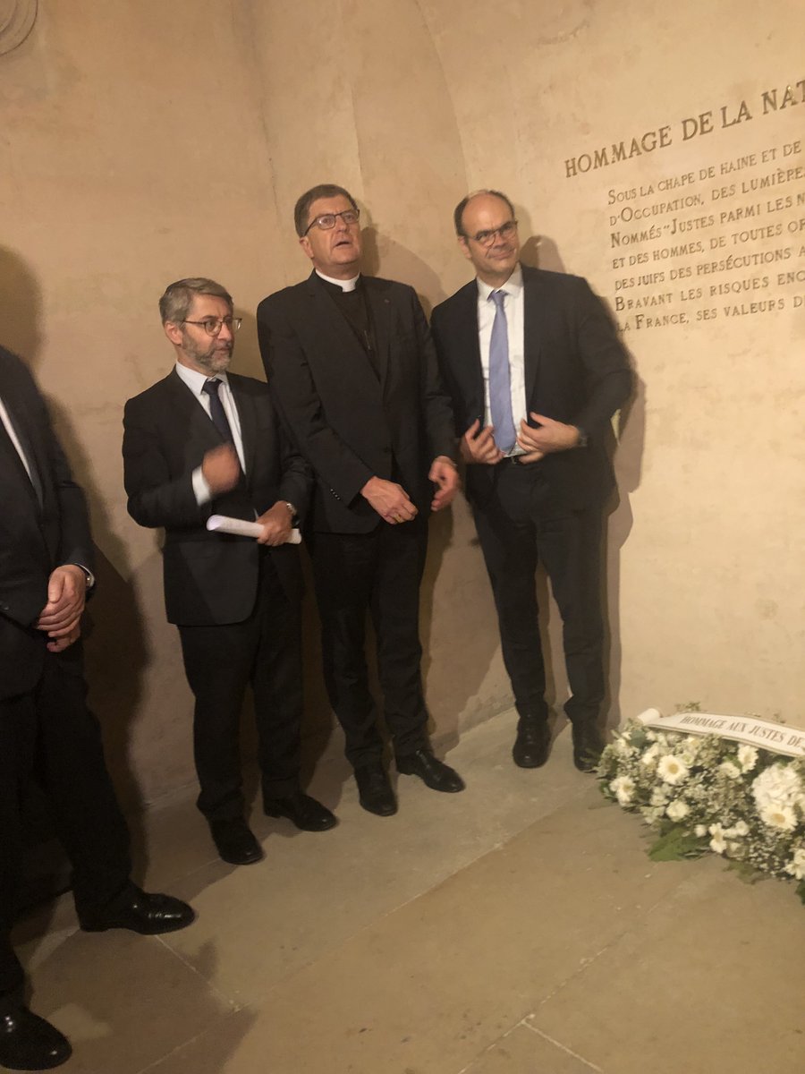 Ce soir, au Panthéon, Le Grand rabbin <a href="/HaimKorsia/">Haïm Korsia</a>, le président de la Conférence des évêques de France, <a href="/Mgr_EMB/">Mgr Eric de Moulins-Beaufort</a>, Mr le pasteur Christian Krieger, président de la fédération protestante de France, rendent hommage aux Justes.