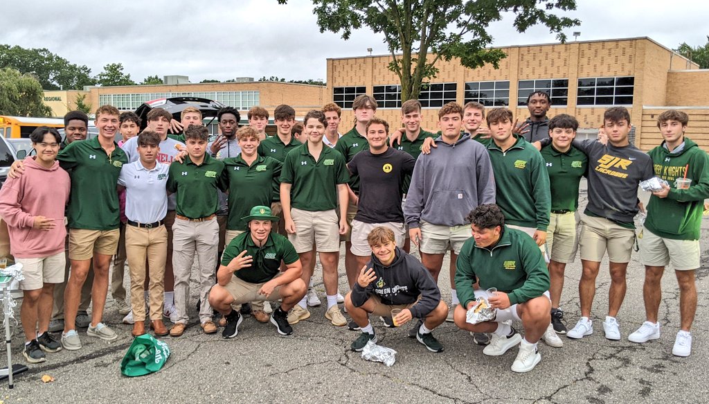 SJRHighSchool's tweet photo. Our seniors showed up an hour early for the first day of school. That is all. https://t.co/QrXKFkRnvU