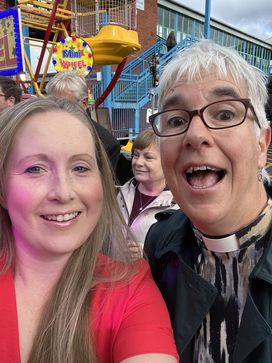 AubreyAngharad's tweet photo. Great to be at Neath Great Fair tonight for the opening ceremony 😊. The fair has been going for hundreds of years and has such historical importance in Neath @DavidReesMS @Stephleesi
Also catching up with my local PC about local issues in Skewen #neathfair https://t.co/a0sBPiOaY4