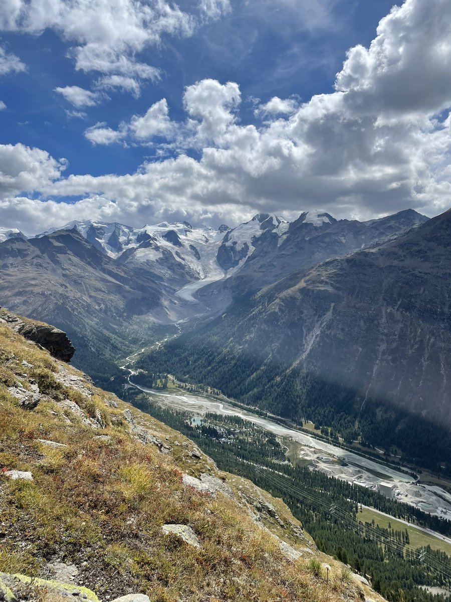 _AmeliaHobson's tweet photo. I am currently away in Switzerland with UoE on an Alpine Field Corse as part of my final year! I have had the opportunity to go to some amazing places - Diavolezza and the Swiss National Park to name a few! #fieldch https://t.co/GQ3jaZm8UZ