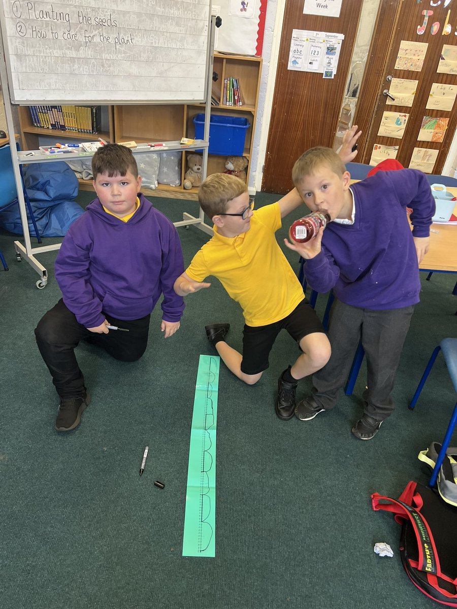 MissMcKayNPS's tweet photo. Counting in different number patterns today on number lines so we can show our knowledge through written problems later this week. Very impressed at the counting in 7s jumps from some pupils! 👍🏻 https://t.co/2UujwLmmaK