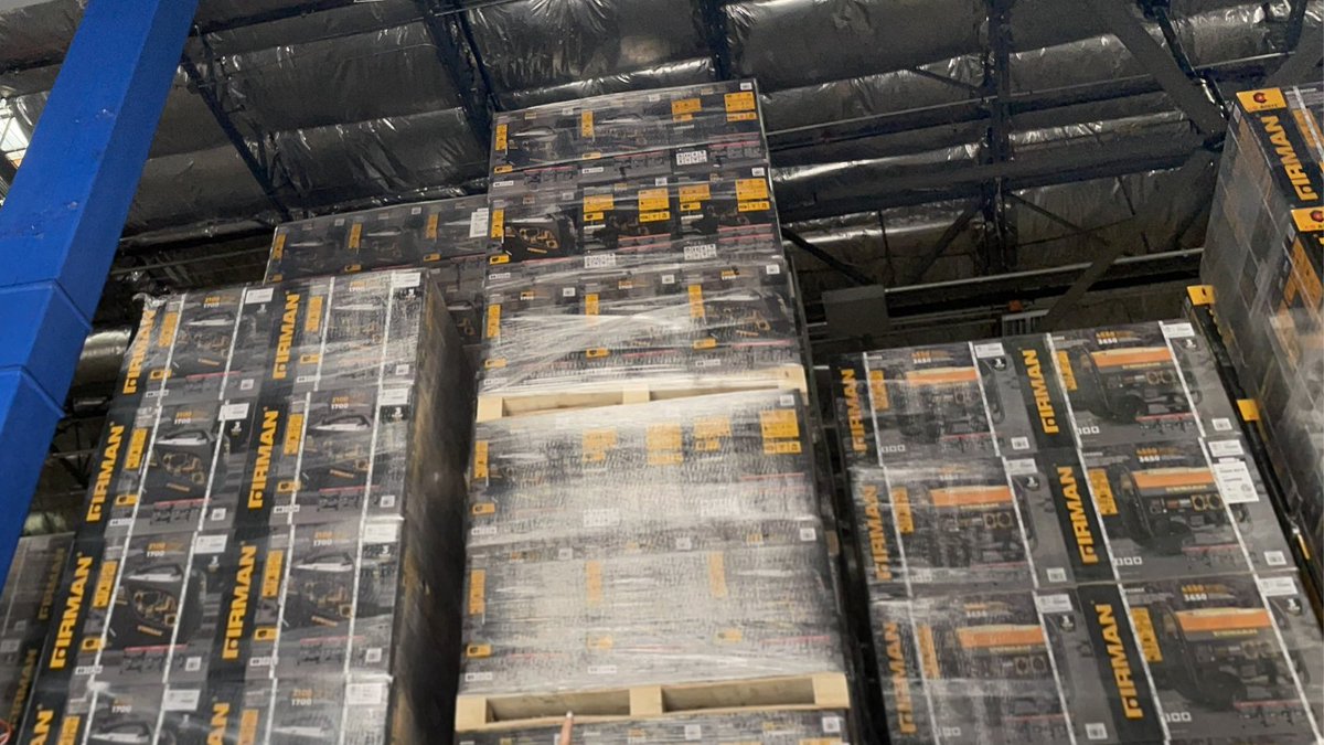 FIRMANPower's tweet photo. These FIRMAN generators are on their way to some very happy customers.
Need help choosing a generator that's right for you? Look no further: https://t.co/sdFLePgGFk
#FIRMANBuiltForYou #FIRMANBuyersGuide #FIRMANGenerators https://t.co/PPopU2a5PT