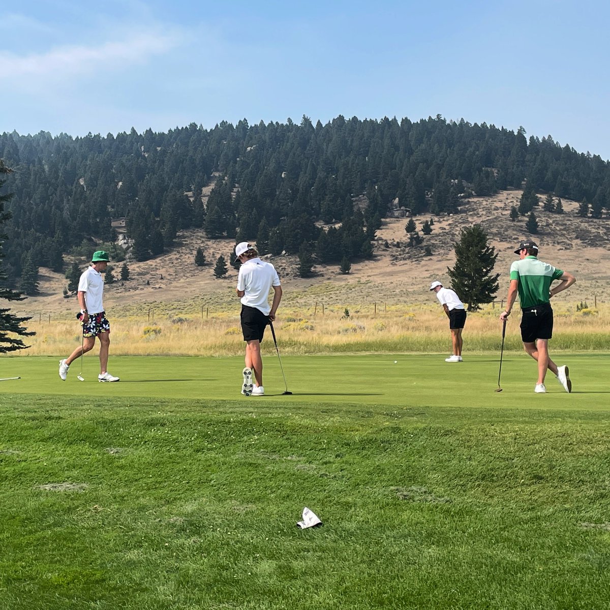 MontanaTechGolf's tweet photo. Enjoying some great golf and some not so great smoke out here at Fairmont for the Butte High Invitational! ⚒⛳️

Just looking for some #FutureDiggers! 

#RollDiggs #TechGolf https://t.co/HnCdeO3D7b