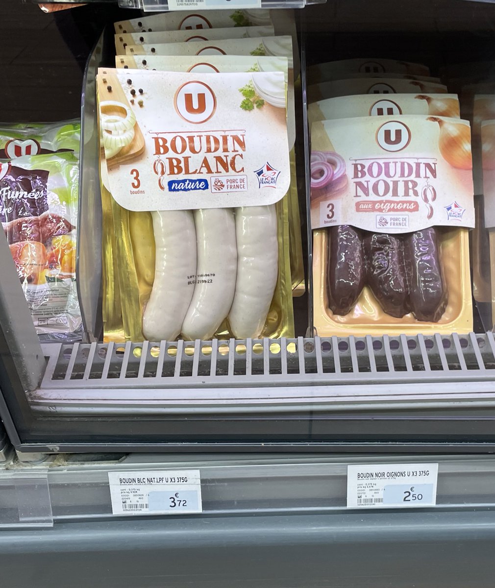 sandruisseau's tweet image. On ne vous dérange pas trop @ULesCommercants ? Ça va le racisme systémique ? Votre boudin blanc est 49% plus cher que votre boudin noir ! Honte à vous, vous perpétuez un système d&apos;oppressions systemiques post-coloniales